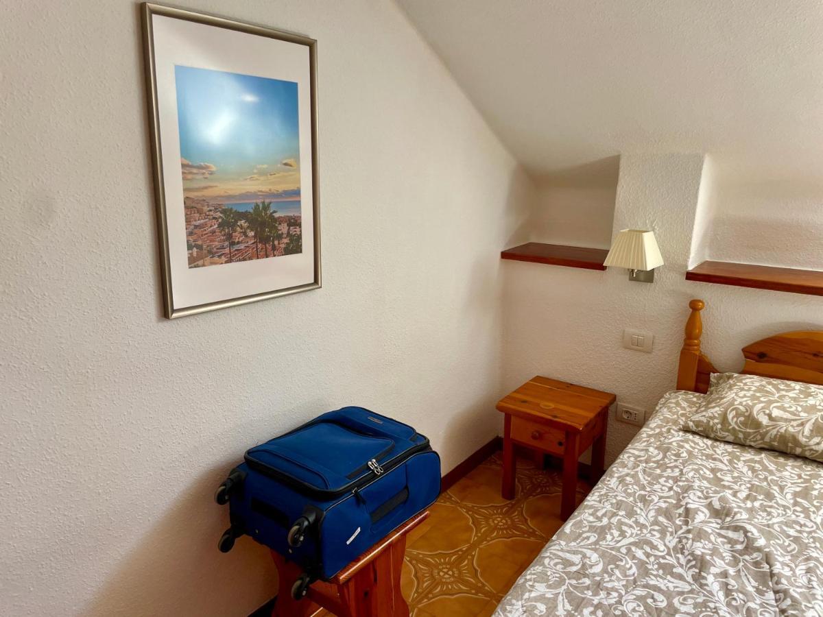 Sunny 2-Bedroom Apartment In Parque Santiago II Playa de las Americas (Tenerife) Exterior foto