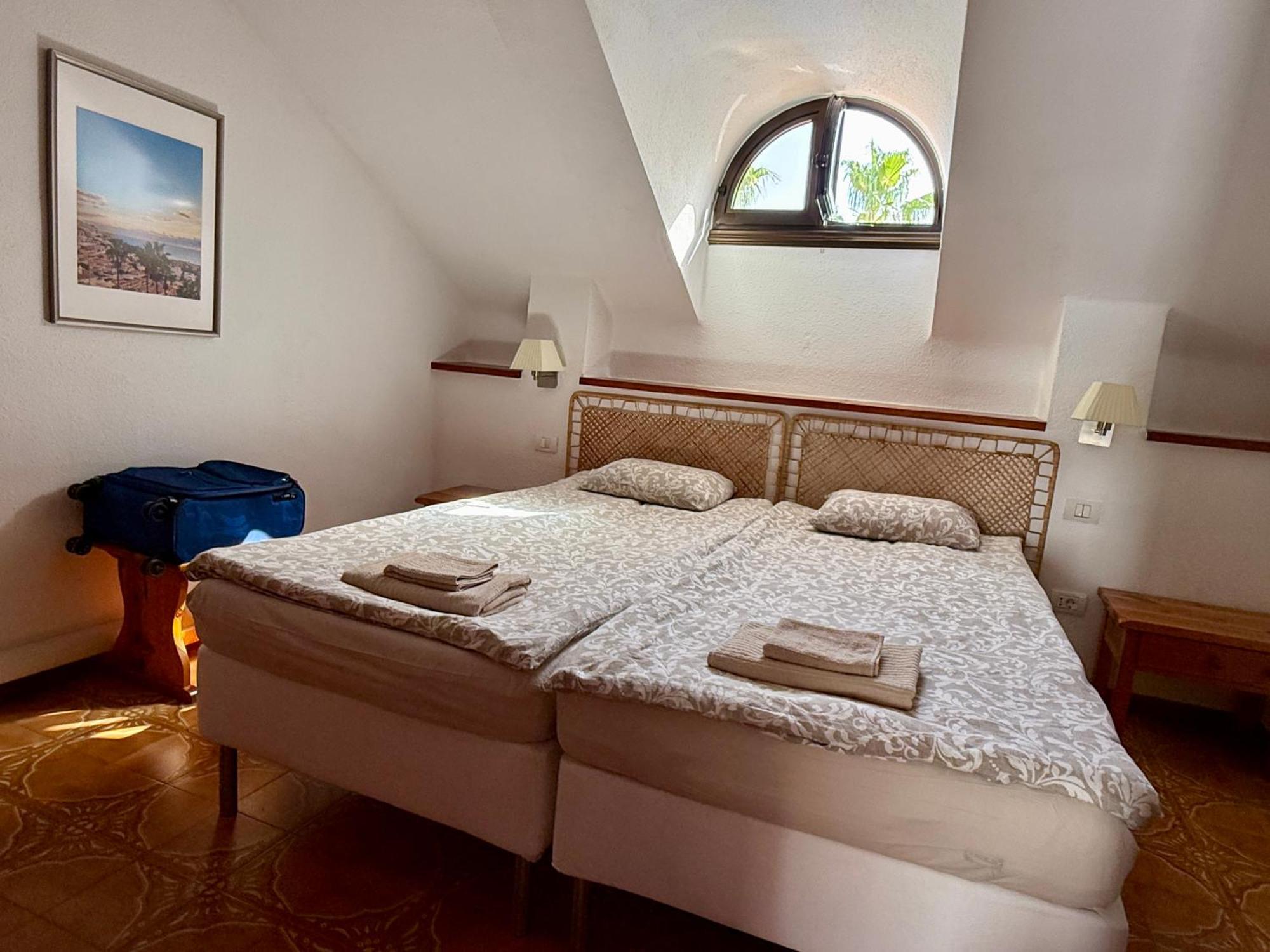 Sunny 2-Bedroom Apartment In Parque Santiago II Playa de las Americas (Tenerife) Exterior foto